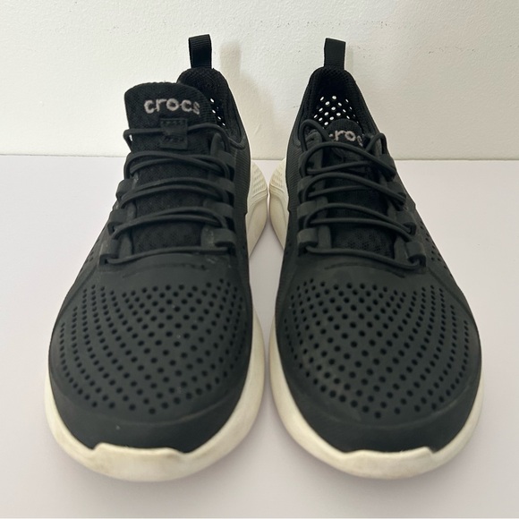 Crocs Kids LiteRide Pacer Shoe in Black and White size 4 Junior Casual Slip-on - Picture 3 of 10